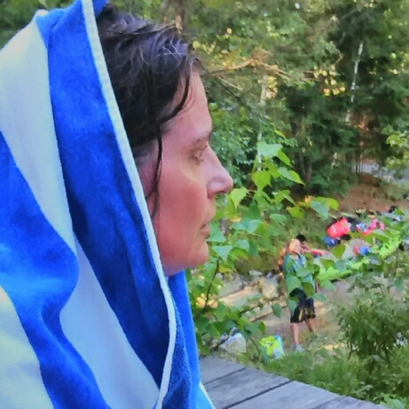 Meet your posher, Eva - Picture 2 of 2